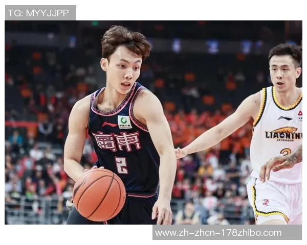 广东男篮对决上海莫兰德全力防守洛夫顿徐杰肩负重任悬念迭起引人关注